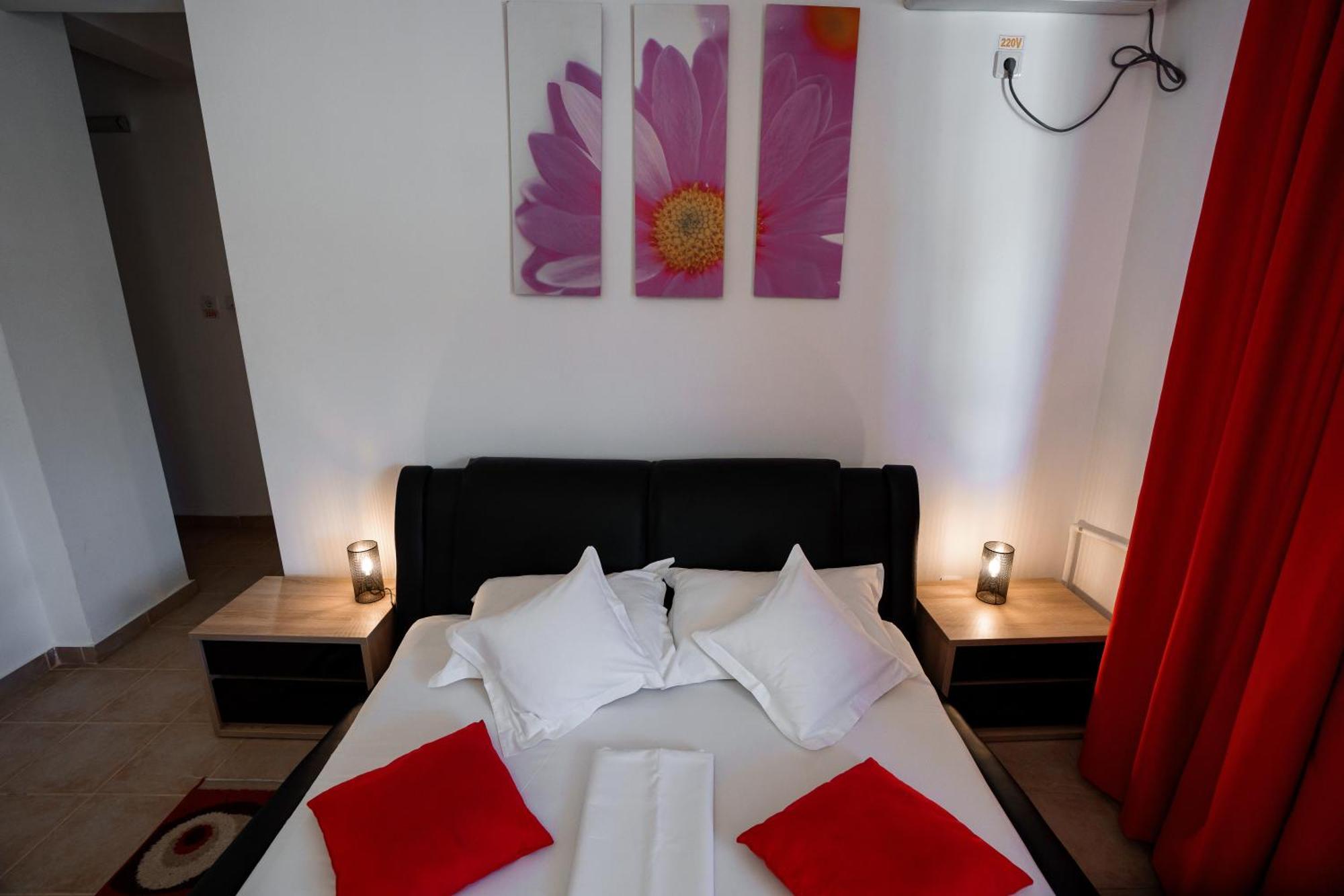Raluca Hotel Năvodari Buitenkant foto